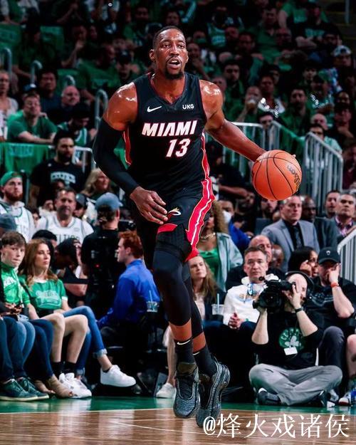 阿德巴约半场高效发挥，贡献13分9板2助1断